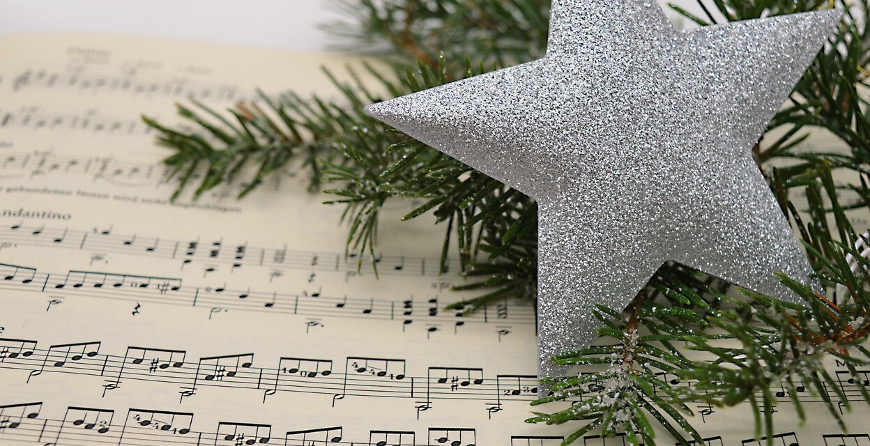 JULKONSERT medQunos-körenlö 10.12 kl. 19.00i Esse kyrka.Fritt inträde.VÄLKOMMEN!